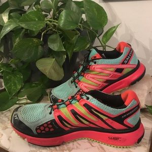 Great colorful athletic shoes excellent condition